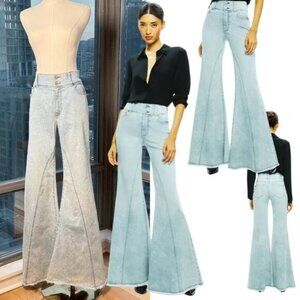 NWT Alice + Olivia High Rise Bleached Lightning Blue Flare Jeans (Size 25)